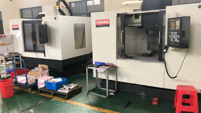 CNC加工設(shè)備